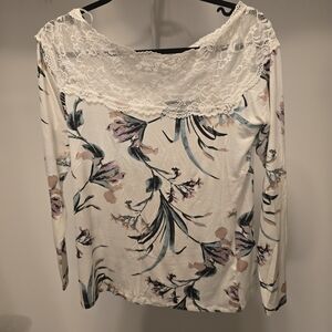 Le Chateau Floral Lace Women's Blouse